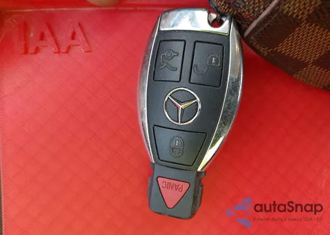 2013 Mercedes-Benz S 550 4Matic z USA, uszkodzony, nr VIN WDDNG9EB9DA503144